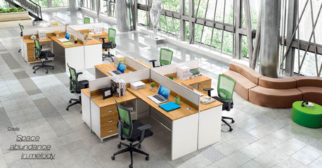 选择屏风办公桌厂家，碧江家具值得您优先关注