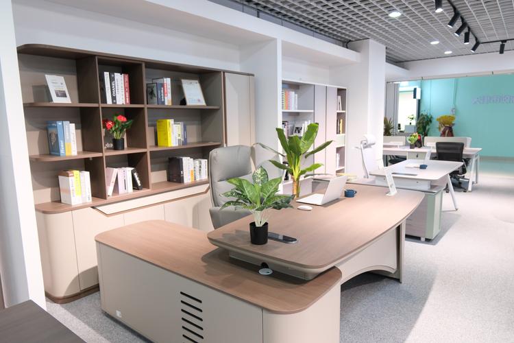 告别办公家具搭配不协调，天津润东办公家具展厅的软装艺术启示